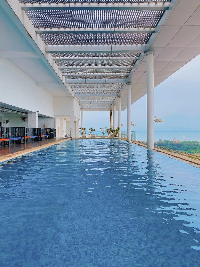 Straits Suite By C Homestay ملقا المظهر الخارجي الصورة