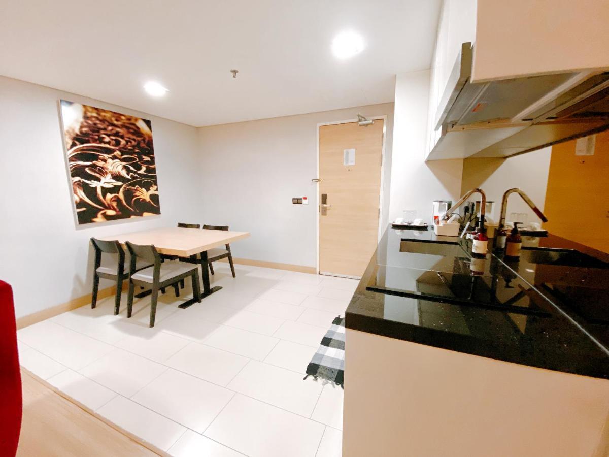 Straits Suite By C Homestay ملقا المظهر الخارجي الصورة