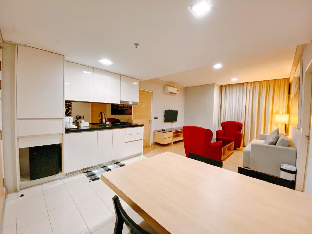 Straits Suite By C Homestay ملقا المظهر الخارجي الصورة