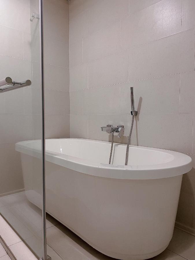 Straits Suite By C Homestay ملقا المظهر الخارجي الصورة